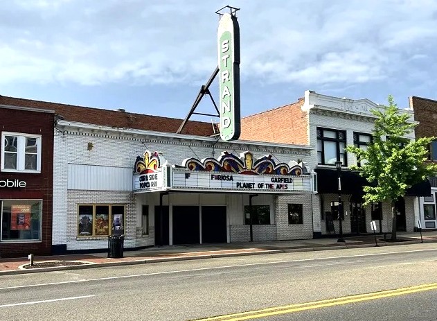 Strand Theater Closing December 31